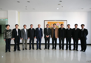 國(guó)家質(zhì)檢總局局長(zhǎng)王勇、副局長(zhǎng)支樹平、紀(jì)檢組長(zhǎng)王煒、總工程師張綱在&ldquo;全國(guó)質(zhì)量知識(shí)競(jìng)賽&rdquo;復(fù)賽現(xiàn)場(chǎng)親切接見中國(guó)質(zhì)量檢驗(yàn)協(xié)會(huì)秘書長(zhǎng)張軍、秘書長(zhǎng)助理張明